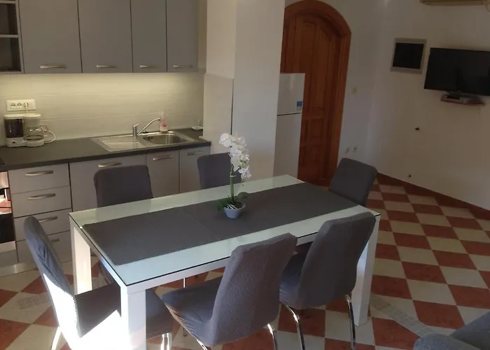 Apartamento Nilda 2 *